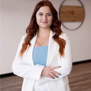 Meet your Posher, Anne-isabelle